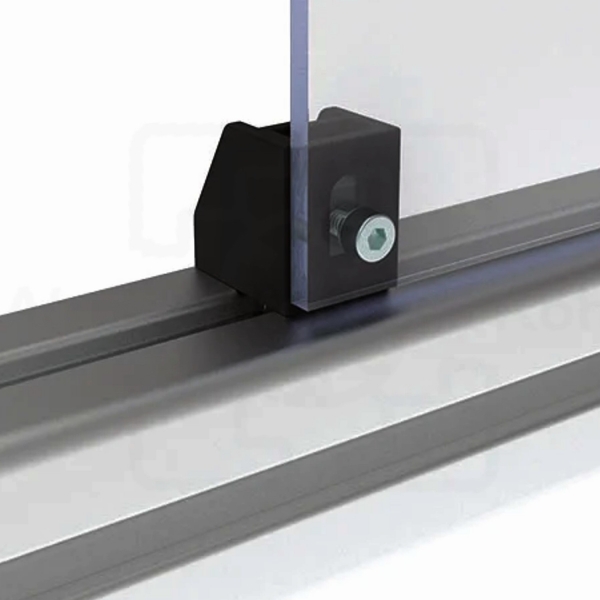 Uniblock für Profil 30 x 30 Nut 8 mit Gewinde M5